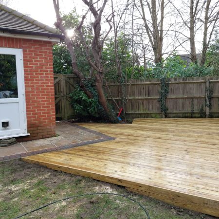 timber decking landscaping company in reading berkshire (47)